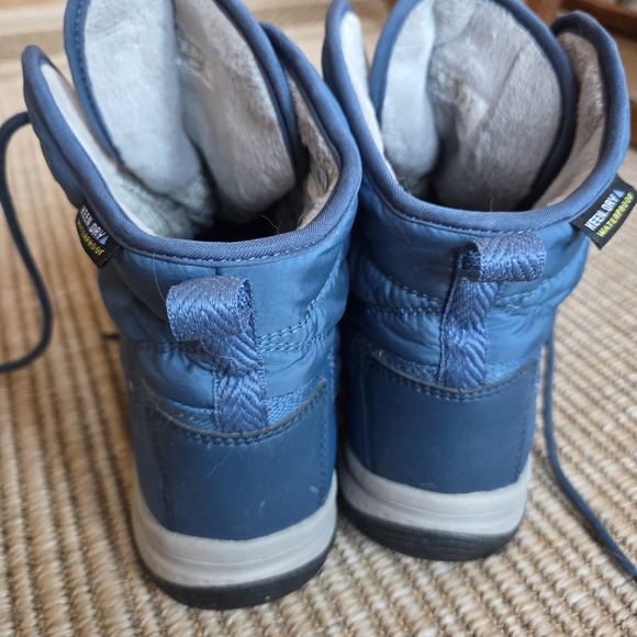 Keen Womens Blue Snow Boots - Picture 2 of 8